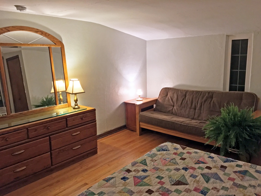 302LocustLane007
